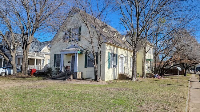 Building Photo - Charming 1-Bedroom Apartment in Sherman!