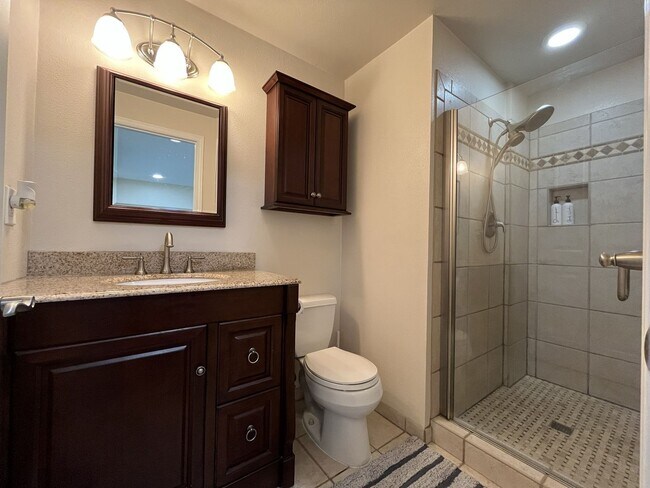 Building Photo - Three-Bedroom Home Near Nike Campus with Bonus Room, Large Deck & Two-Car Garage
