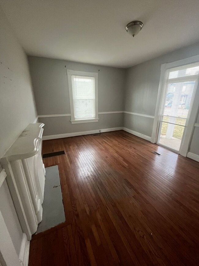 Building Photo - 4805 Eastern Ave