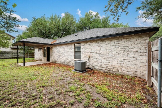 Building Photo - 2306 Alimony Cove