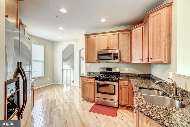 Building Photo - 8844 Song Sparrow Dr