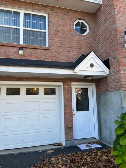 Building Photo - 1536 Highland Ave