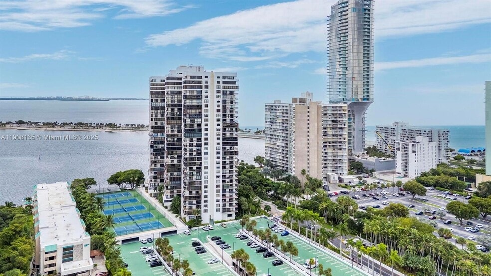 Building Photo - 2333 Brickell Ave