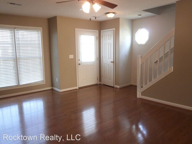 Building Photo - 2 br, 2.5 bath House - 1039 Alexander Hami...
