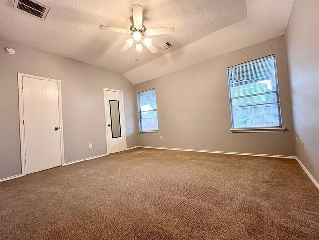 Building Photo - 4722 Cypress Dawn Ln