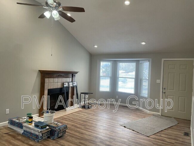 Building Photo - 7416 SW 27th St