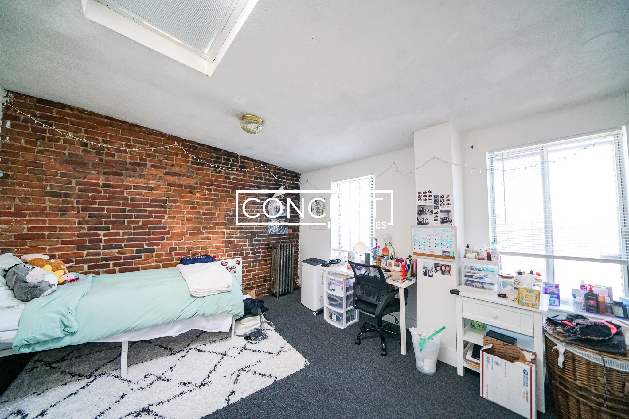 Building Photo - 218 Hemenway St