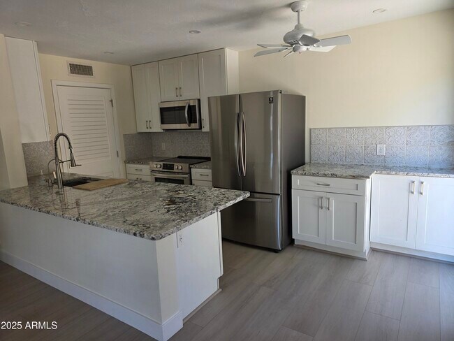 Primary Photo - 14626 Yerba Buena Way