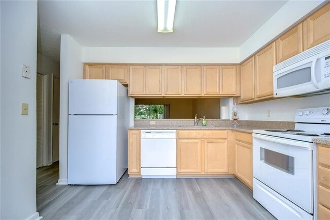 Building Photo - 13937 Fletchers Mill Dr