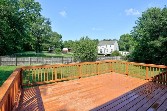 Building Photo - 4 Bedroom 2 Bath Hanover Home w- 2-Car Garage on a Stunning Lot