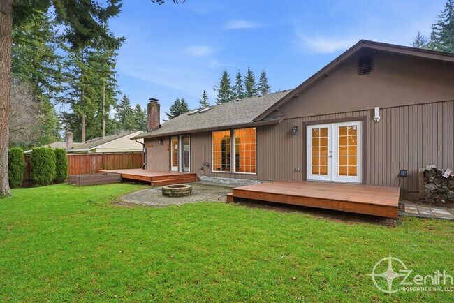 Building Photo - 13902 NE Piper Rd