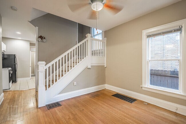 Primary Photo - 2497 Summit St