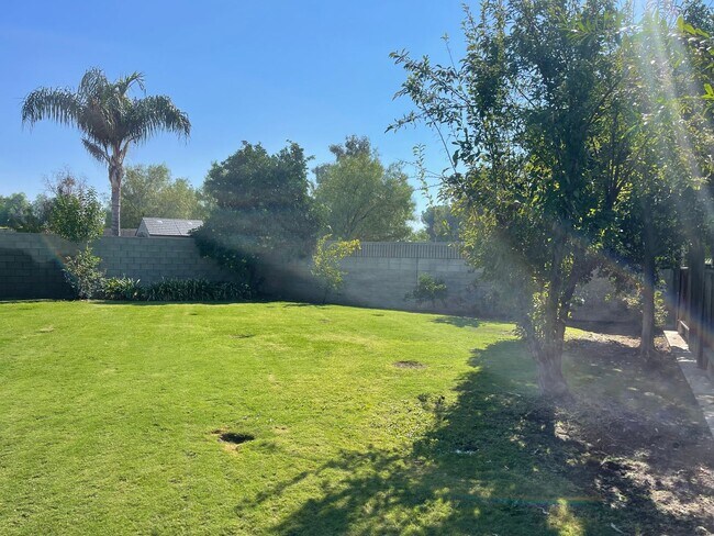 Building Photo - NE home for Rent – Spacious 3 Bedroom, 2 B...
