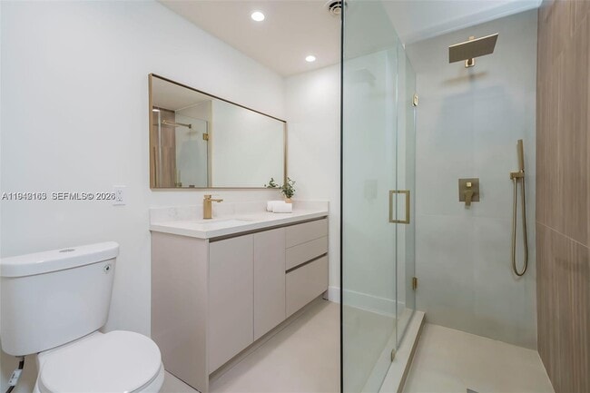 Building Photo - 2621 SW 19th St