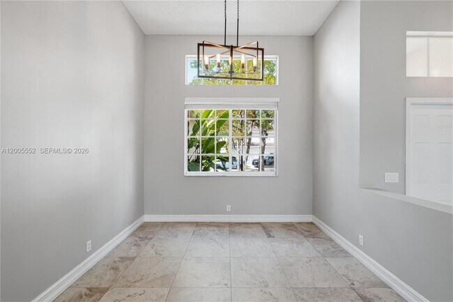 Building Photo - 849 Crestview Cir