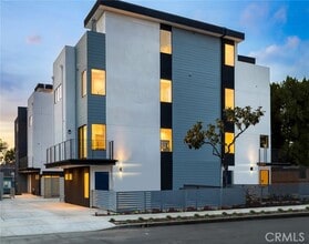 Building Photo - 231 N Burlington Ave