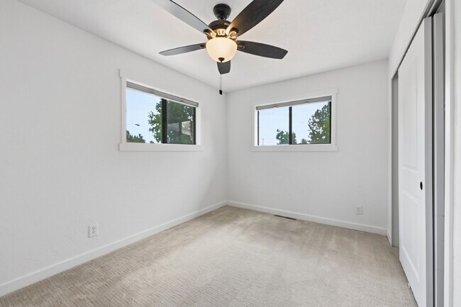 Building Photo - $2,595.95 - 3 Bed/2 Bath Home in Colorado Springs with Large backyard.