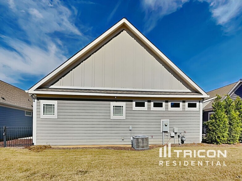 Building Photo - 3011 Laney Pond Rd