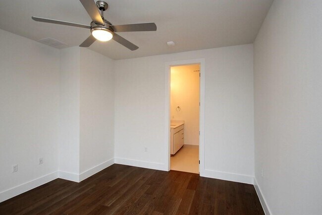 Building Photo - 505 Tillery St