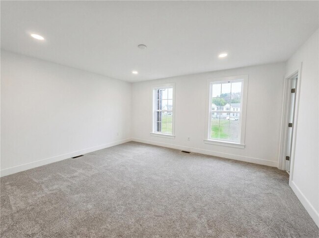 Building Photo - 317 Palisade Wy