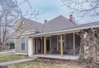 Building Photo - 1130 W 6th St