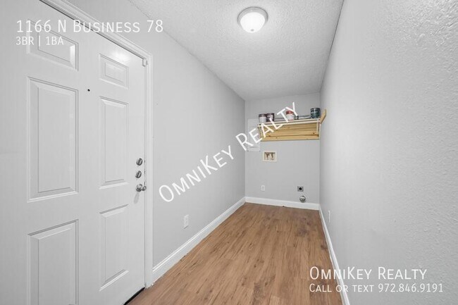 Building Photo - 1166 N Texas 78 Business