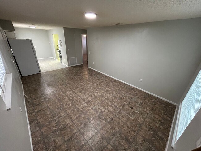 Building Photo - 530 5th Ave W