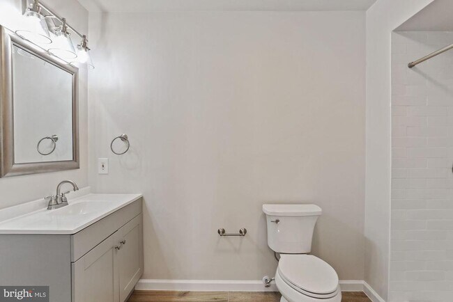 Building Photo - 1454 McLean Mews Ct