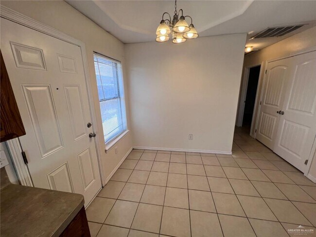 Building Photo - 20 Diamondhead Ave