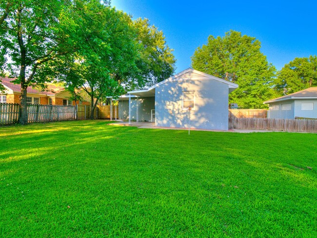 Building Photo - 2 bed, 2 bath in Shawnee OK