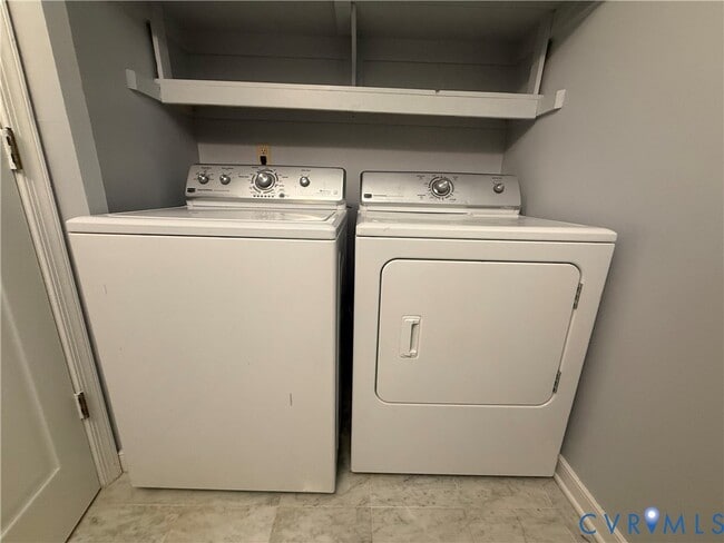 Building Photo - 4912 Lurgan Pl