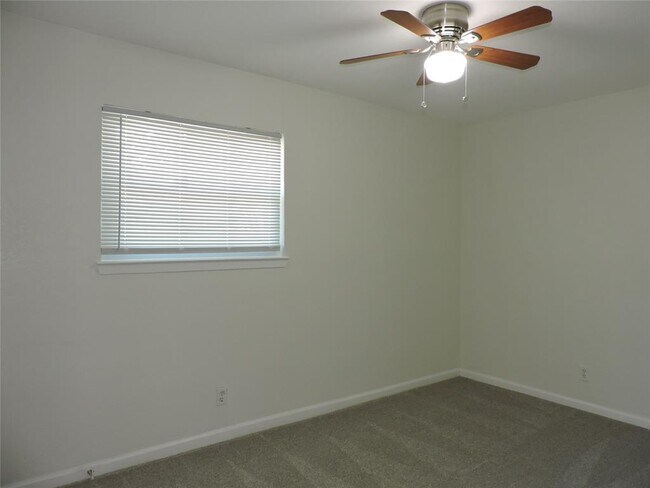Building Photo - 1625 Chippeway Ln