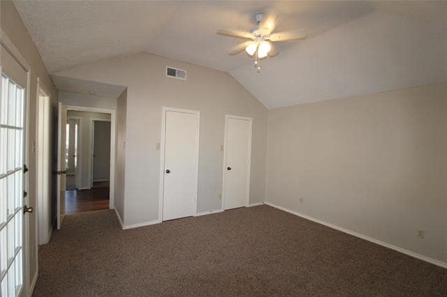 Building Photo - 2309 Lakeshore Ln