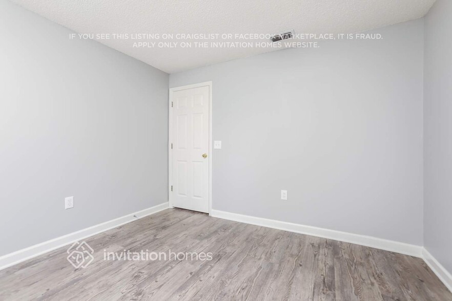 Building Photo - 809 Delfino Pl