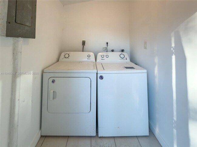 Building Photo - 8124 SW 153rd Pl