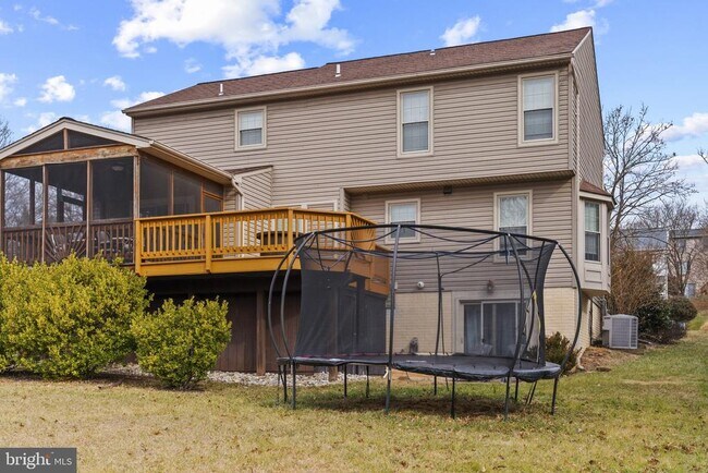 Building Photo - 6018 River Birch Ct