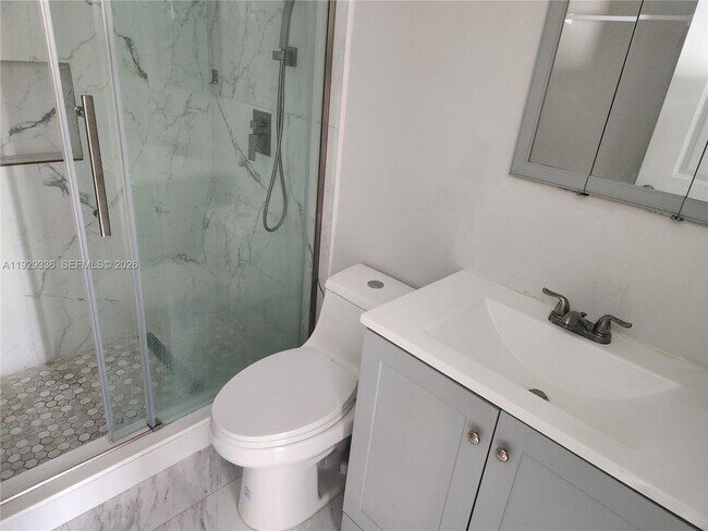 Building Photo - 342 E 46th St