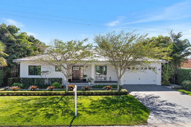 Building Photo - 940 Greenbriar Dr