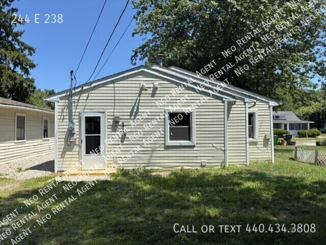 Building Photo - 244 E 238-