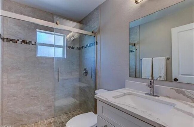 Building Photo - Country Living Pool Home! 3 bed 2 bath, pr...