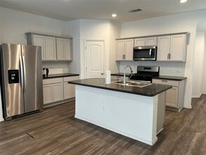 Building Photo - 24203 Saddlestone Green Dr