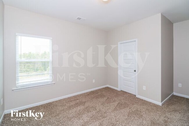 Building Photo - 209 Prescott Cir