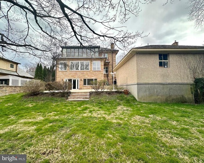 Building Photo - 3007 Oliver St NW