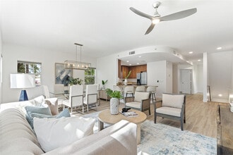 Building Photo - 630 SE 15th St