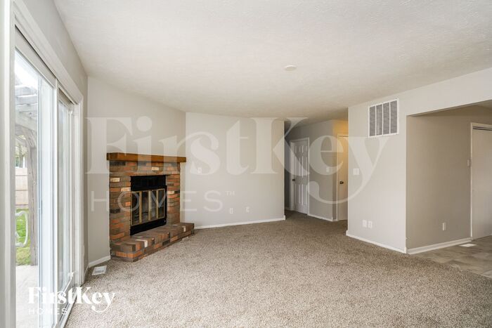 Building Photo - 5717 Simmul Ln