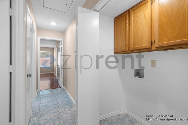 Building Photo - 6724 Mountain Cedar Ln