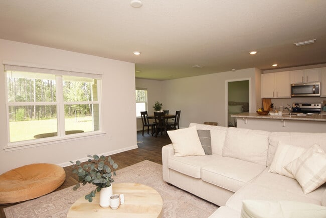 Building Photo - 334 This Way