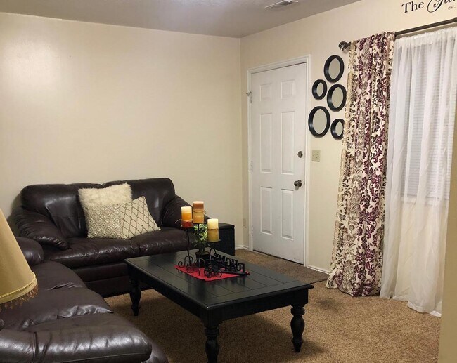 Building Photo - 230 Bridger Dr