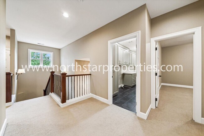 Building Photo - New Exquisitely Designed Dream Home in Lake Oswego.
