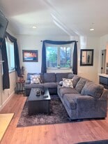 Building Photo - 431 Vista del Mar Dr